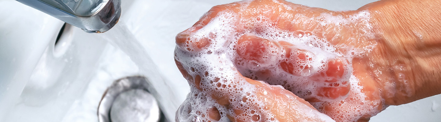 washing hands 1400x400